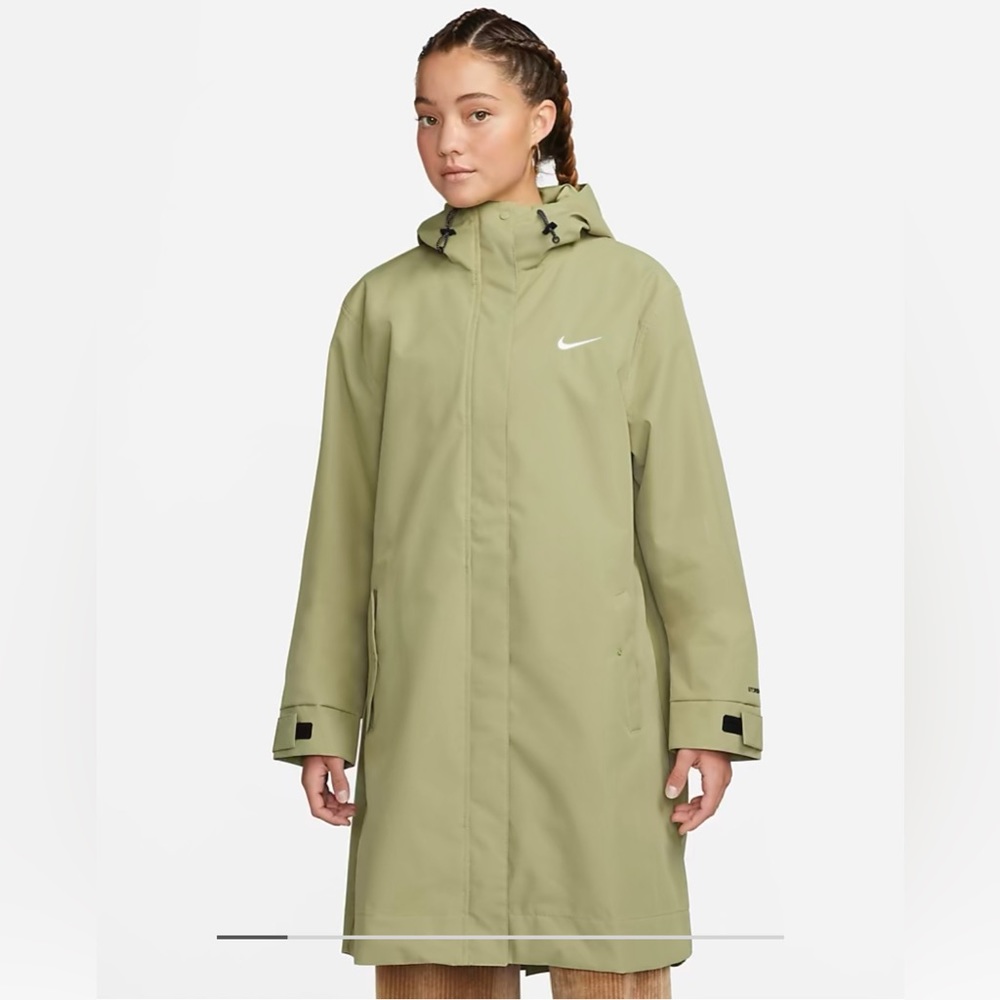 Nike Jacket Coat 🧥 Storm-Fit Essential